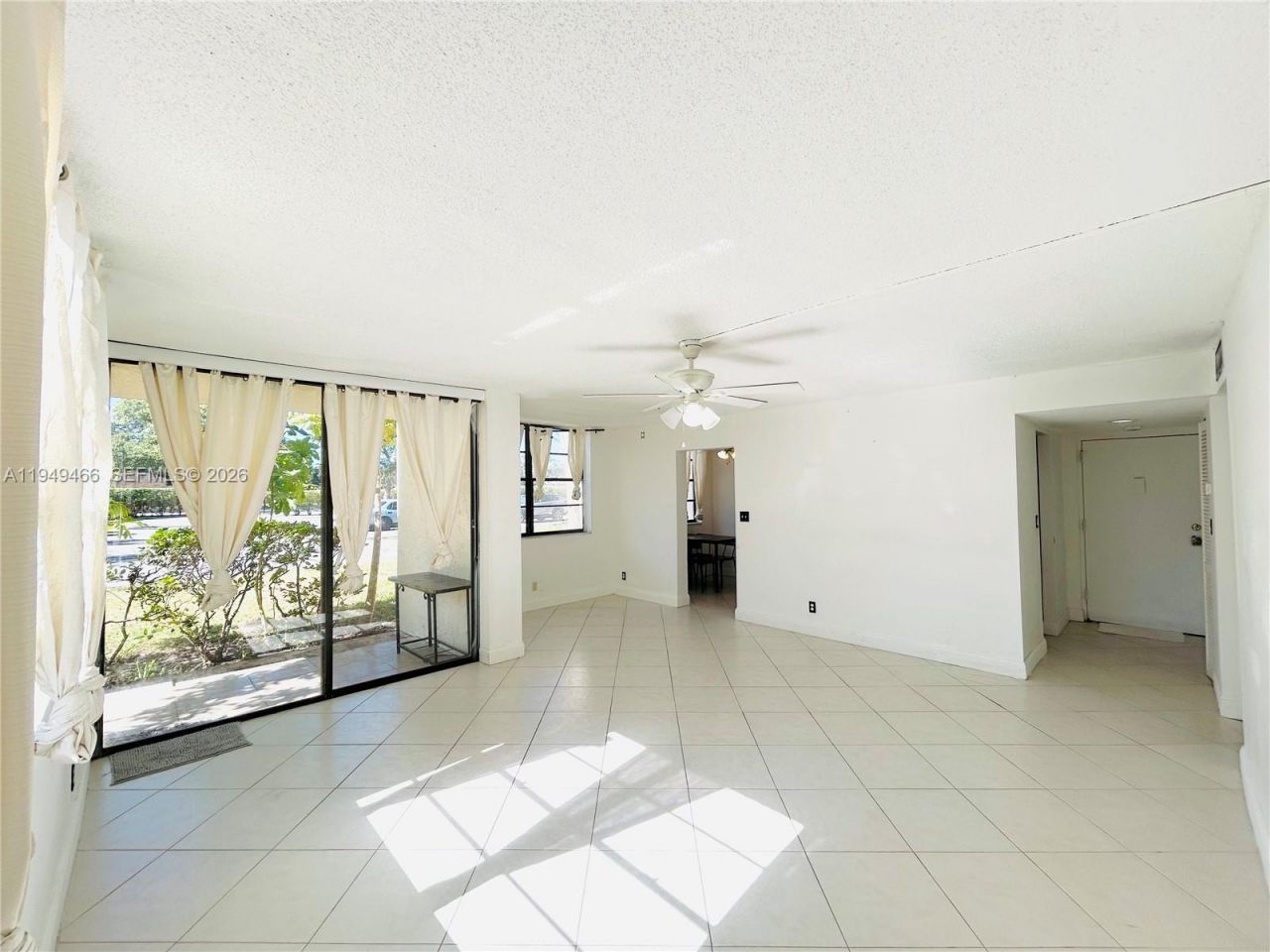 6190 Woodlands Blvd, Unit 113, Tamarac, FL 33319 Photo