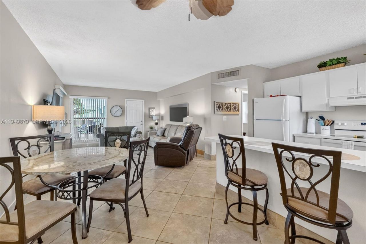 4520 El Mar, Unit 12+18, Lauderdale by the Sea, FL 33308 Photo