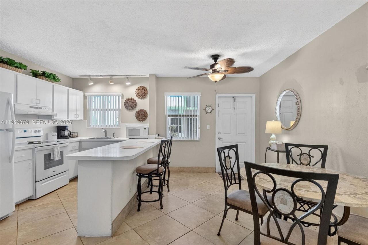 4520 El Mar, Unit 12+18, Lauderdale by the Sea, FL 33308 Photo