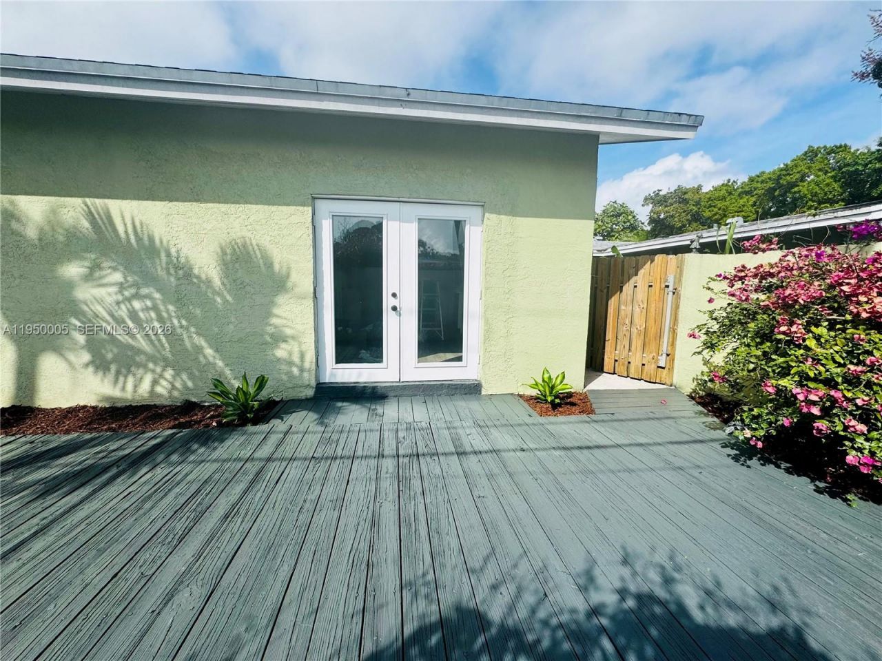 1012 NE 17th Ct, Unit 3, Fort Lauderdale, FL 33305 Photo