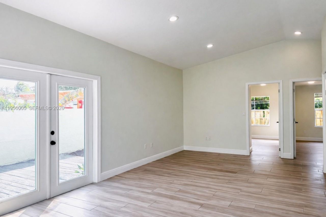 1012 NE 17th Ct, Unit 3, Fort Lauderdale, FL 33305 Photo