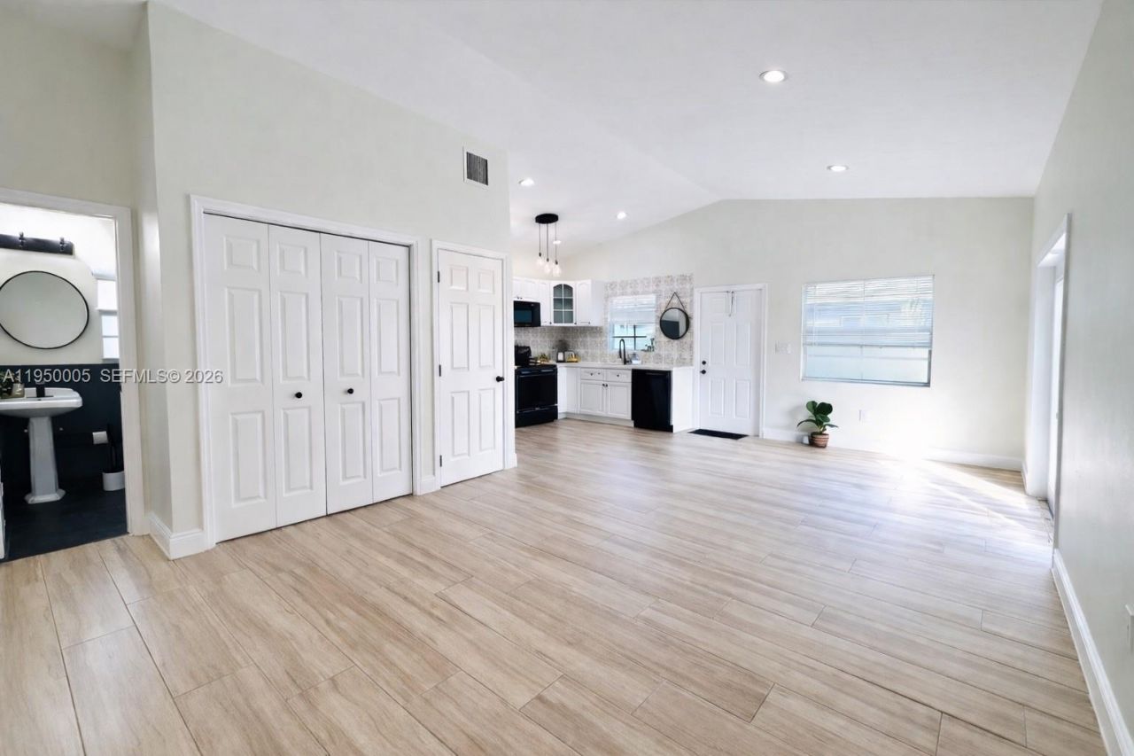 1012 NE 17th Ct, Unit 3, Fort Lauderdale, FL 33305 Photo