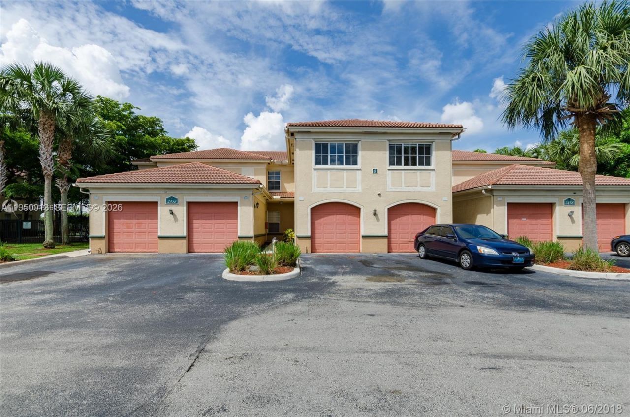 2458 Centergate Dr, Unit 202, Miramar, FL 33025 Photo