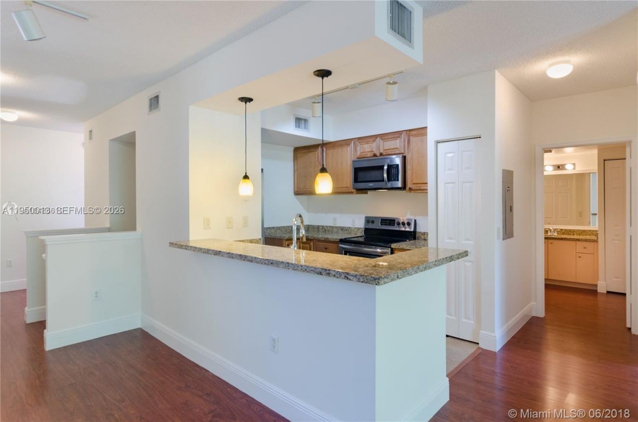 2458 Centergate Dr, Unit 202, Miramar, FL 33025 Photo