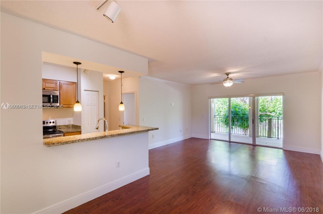 2458 Centergate Dr, Unit 202, Miramar, FL 33025 Photo