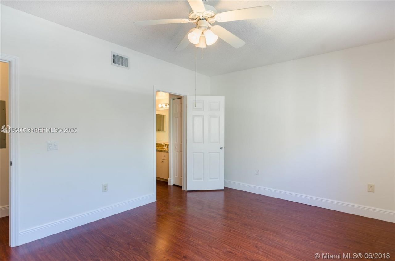 2458 Centergate Dr, Unit 202, Miramar, FL 33025 Photo