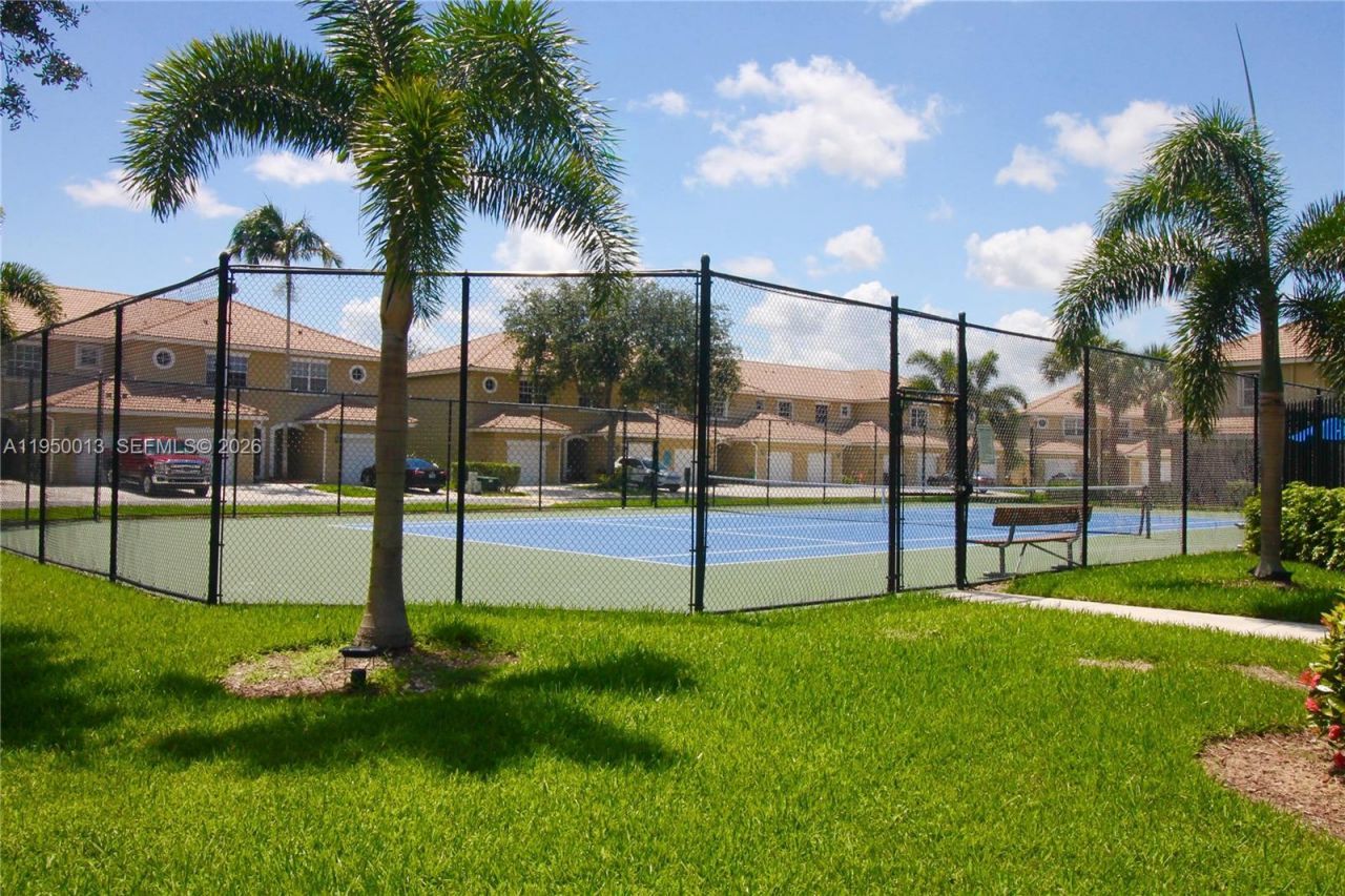 2458 Centergate Dr, Unit 202, Miramar, FL 33025 Photo
