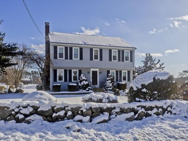 11 Bellingham Rd, Blackstone, MA 01504