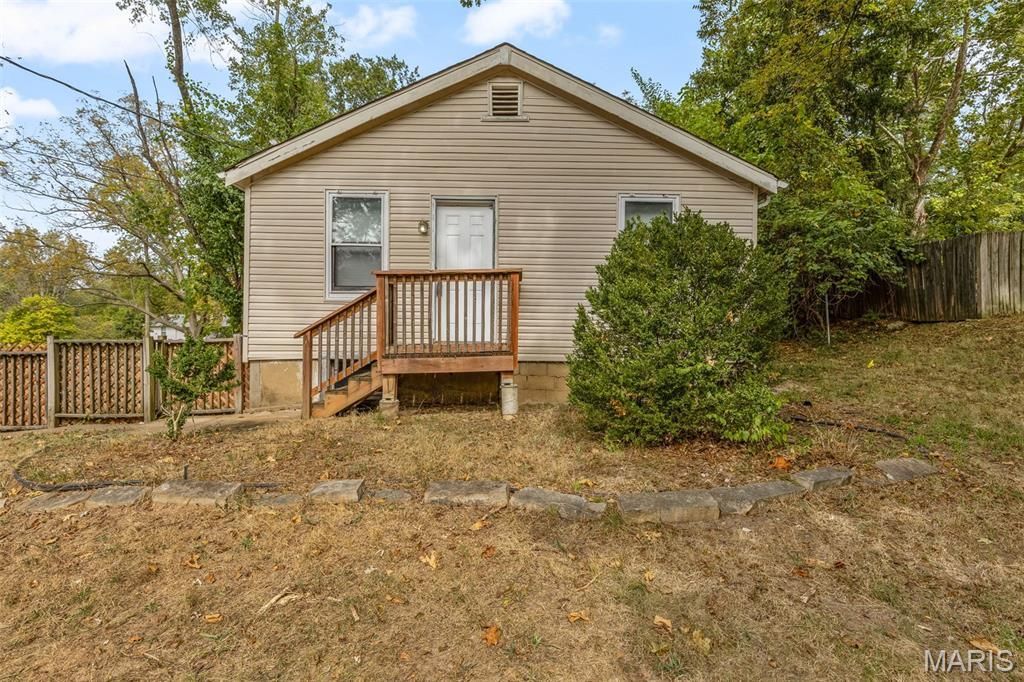 10651 Thorpe Avenue, Saint Louis, MO 63114 Main Photo