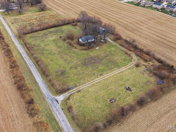 937 Rowe Lane, O'Fallon, IL 62269