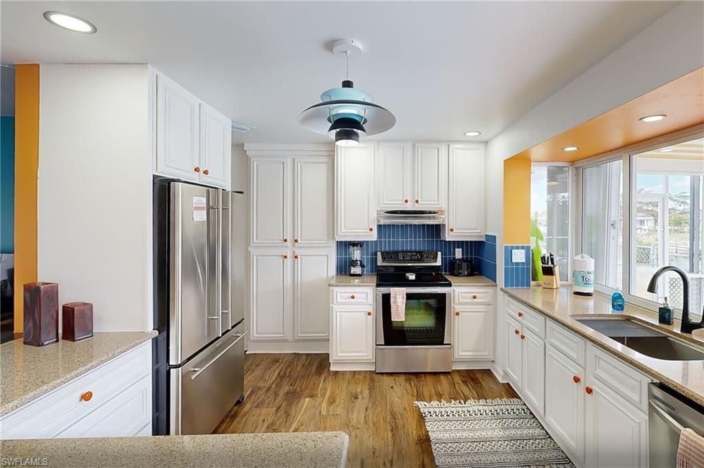 1433 SE 28th Ter, Cape Coral, FL 33904 Photo