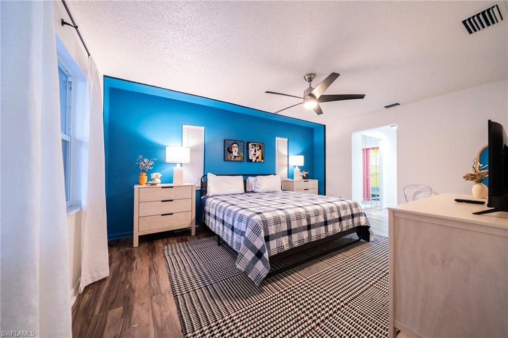 1433 SE 28th Ter, Cape Coral, FL 33904 Photo