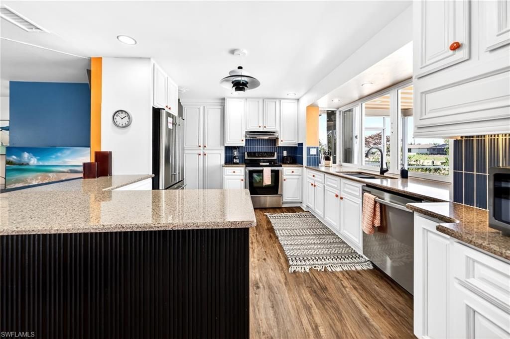 1433 SE 28th Ter, Cape Coral, FL 33904 Photo