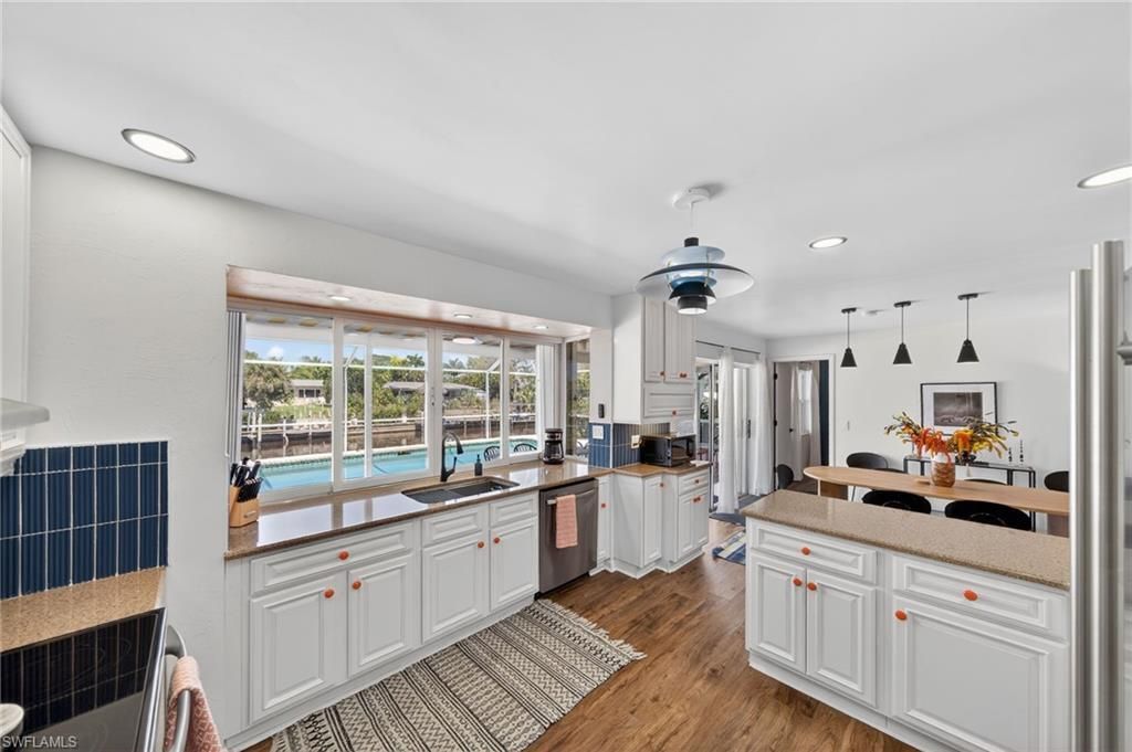 1433 SE 28th Ter, Cape Coral, FL 33904 Photo