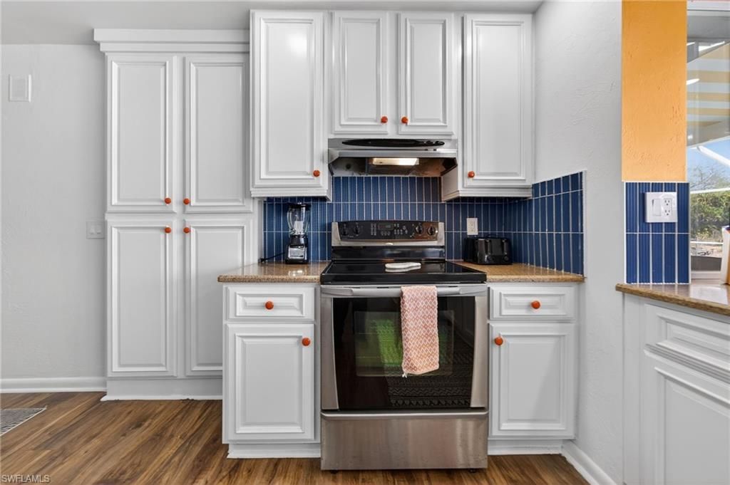 1433 SE 28th Ter, Cape Coral, FL 33904 Photo