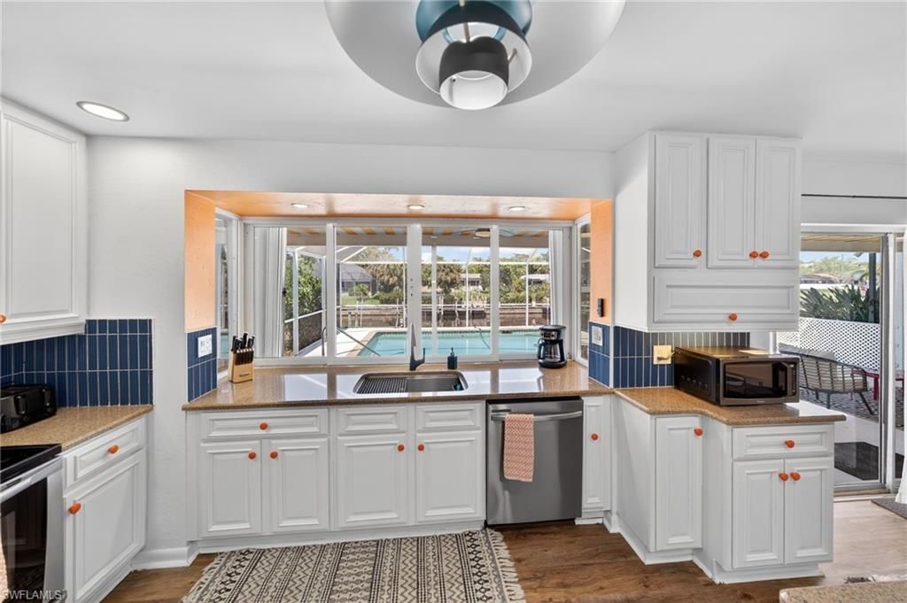 1433 SE 28th Ter, Cape Coral, FL 33904 Photo