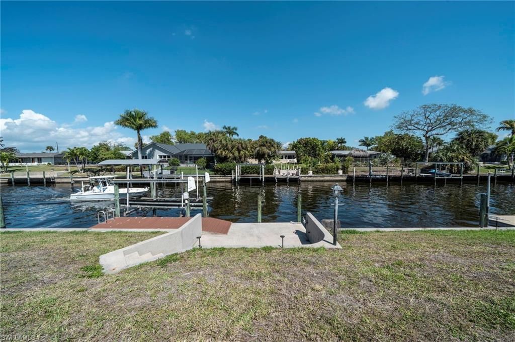 1433 SE 28th Ter, Cape Coral, FL 33904 Photo