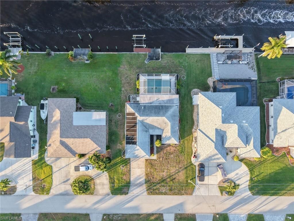 1433 SE 28th Ter, Cape Coral, FL 33904 Photo