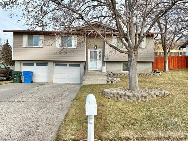 1920 Syringa, Pocatello, ID 83201