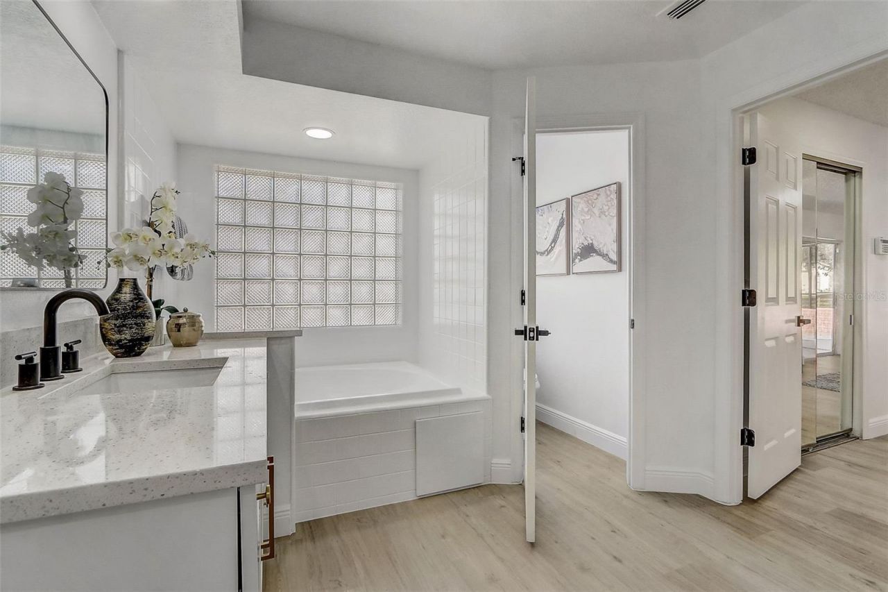 7015 Oakmore Lane, Orlando, FL 32818 Photo