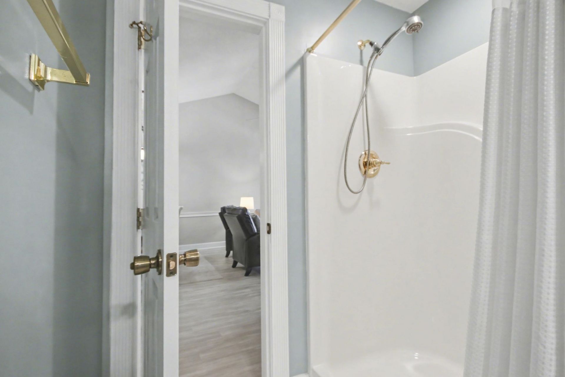 682 Riverwalk Dr. Photo 23