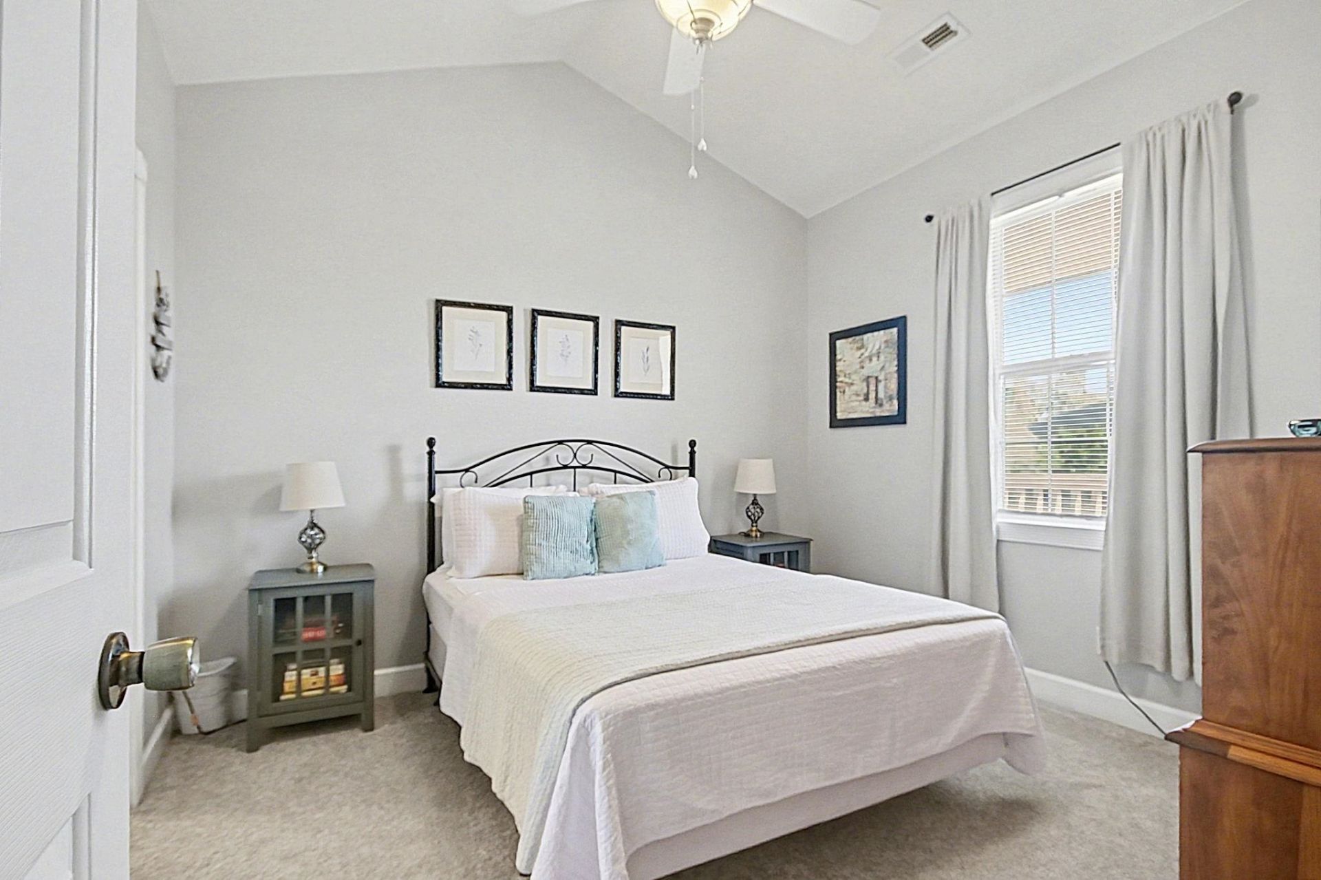 682 Riverwalk Dr. Photo 27