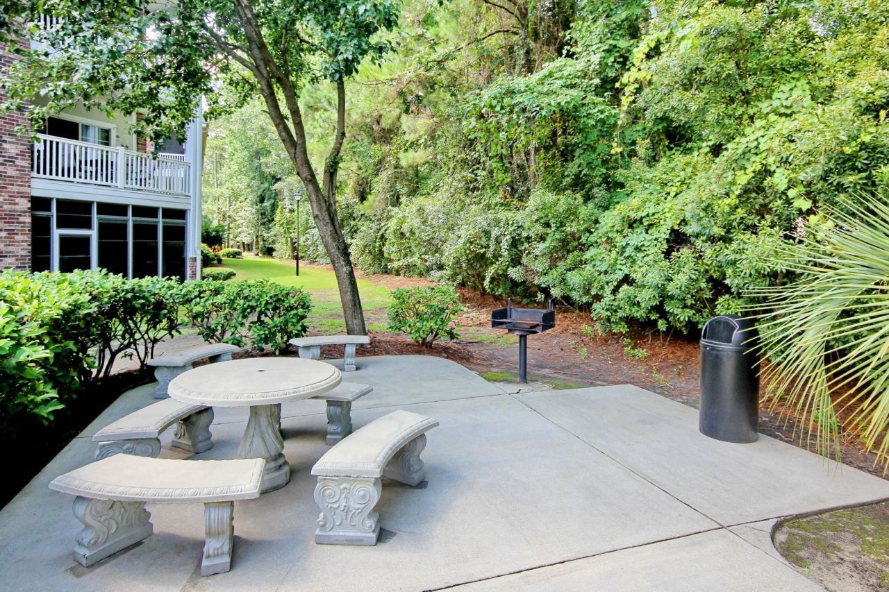 682 Riverwalk Dr. Photo 30