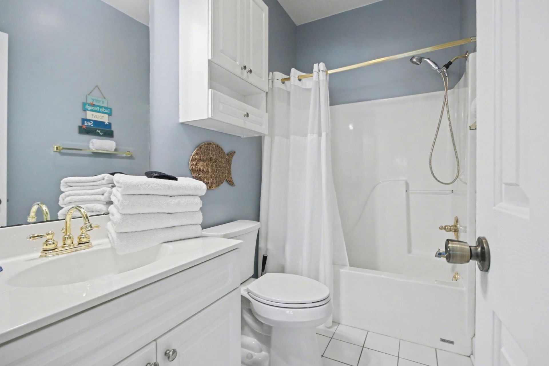 682 Riverwalk Dr. Photo 8