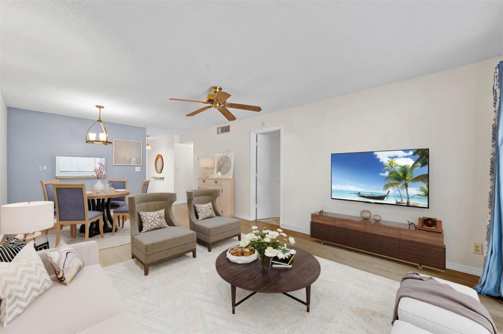 8400 Lagos De Campo Boulevard, Unit 209, Tamarac, FL 33321 Photo