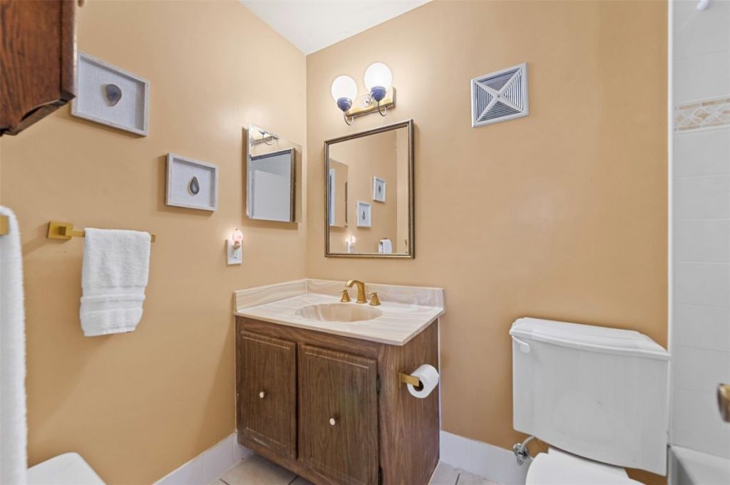 8400 Lagos De Campo Boulevard, Unit 209, Tamarac, FL 33321 Photo