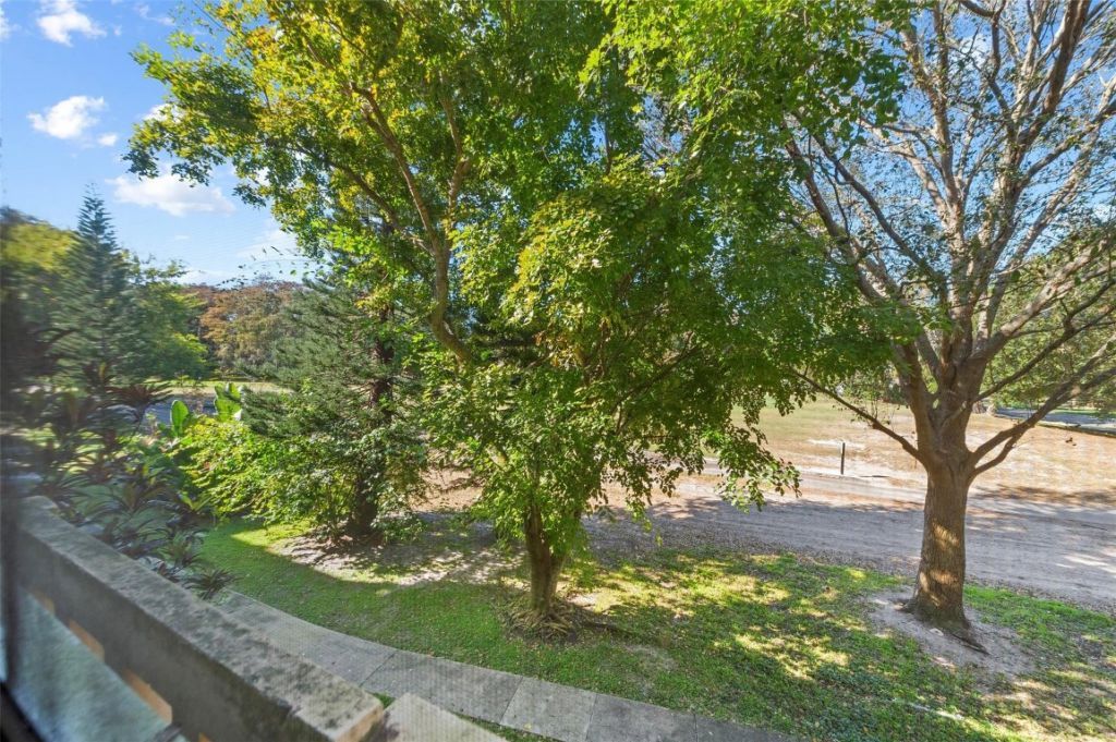 8400 Lagos De Campo Boulevard, Unit 209, Tamarac, FL 33321 Photo