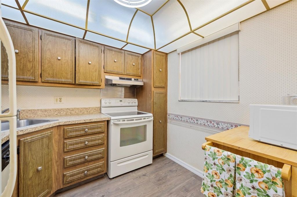 8400 Lagos De Campo Boulevard, Unit 209, Tamarac, FL 33321 Photo