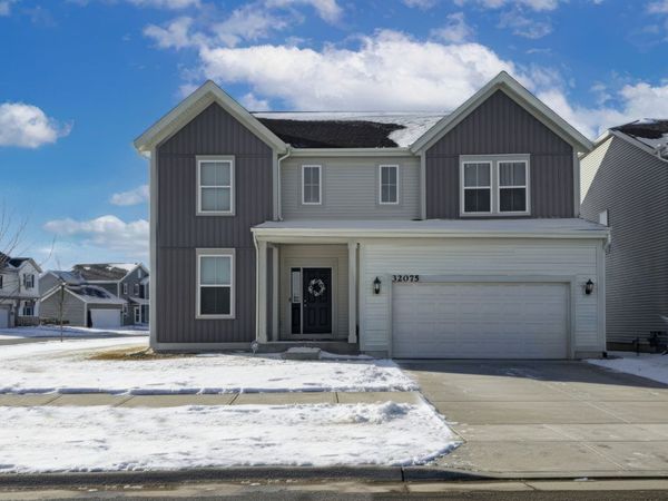 32075 Savannah Drive, Lakemoor, IL 60051