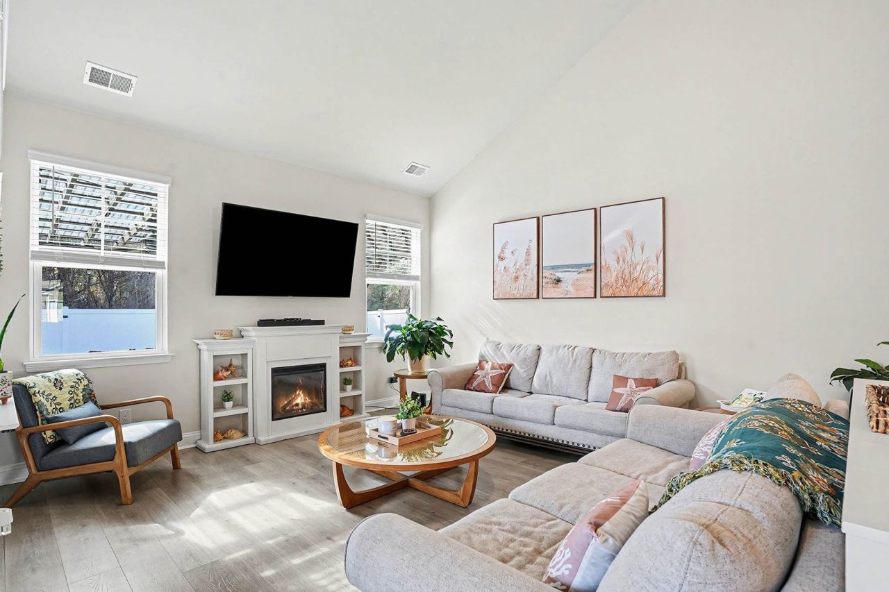 10142 Hamilton Branch Loop Photo 12