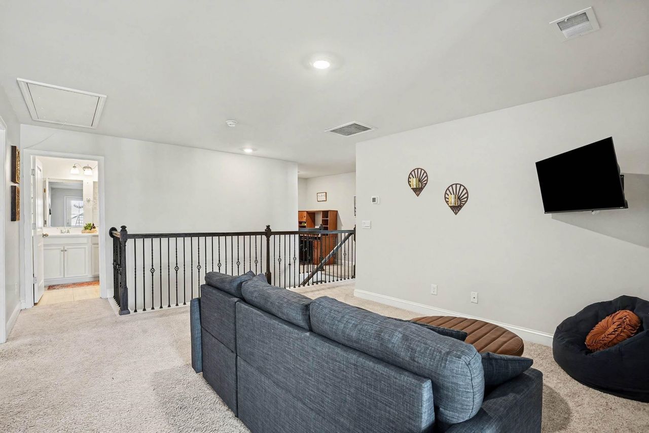 10142 Hamilton Branch Loop Photo 19