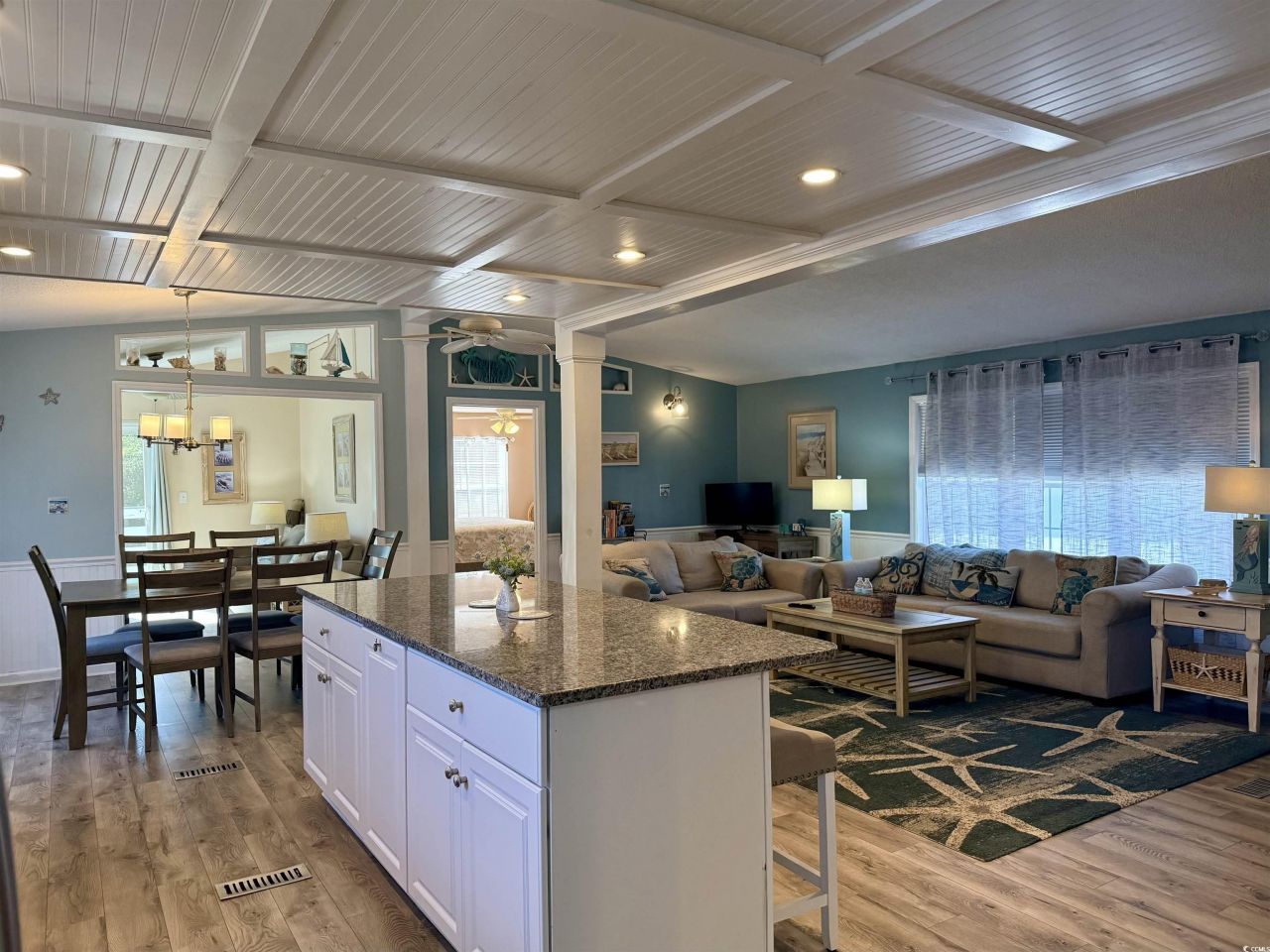 427 Meadowlark Dr.  Photo 4