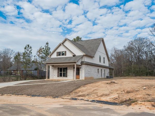 386 Woodland Dr., New Albany, MS 38652
