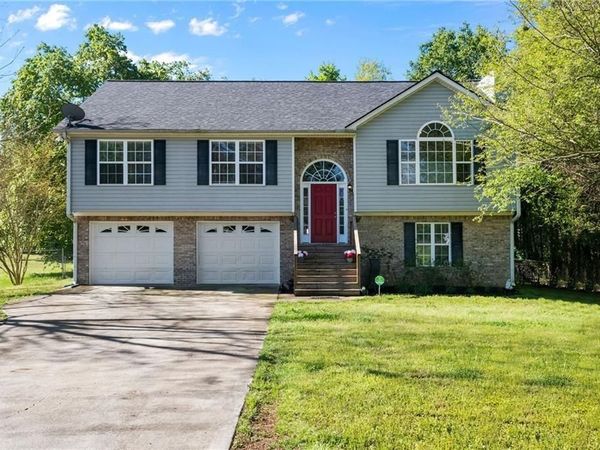 16 Mill Rock Drive NW, Cartersville, GA 30121