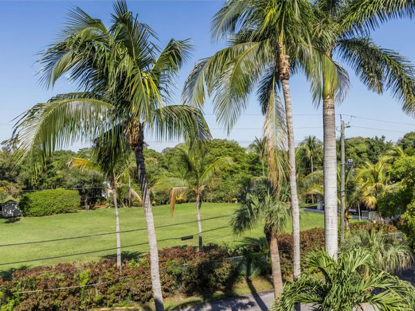 701 NW 19th Street, Unit 401, Fort Lauderdale, FL 33311