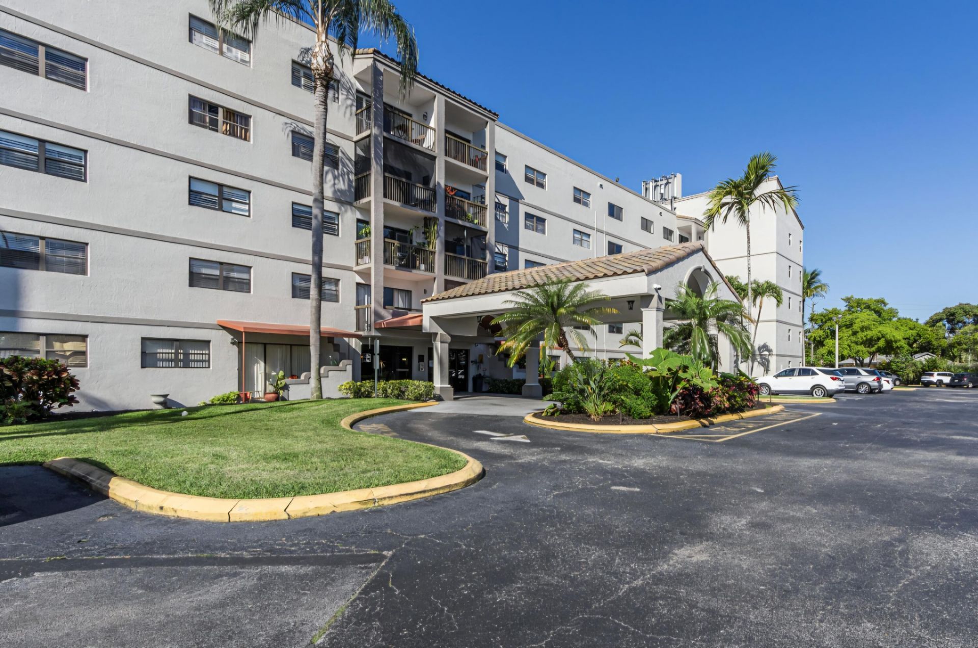 701 NW 19th Street, Unit 401, Fort Lauderdale, FL 33311 Photo