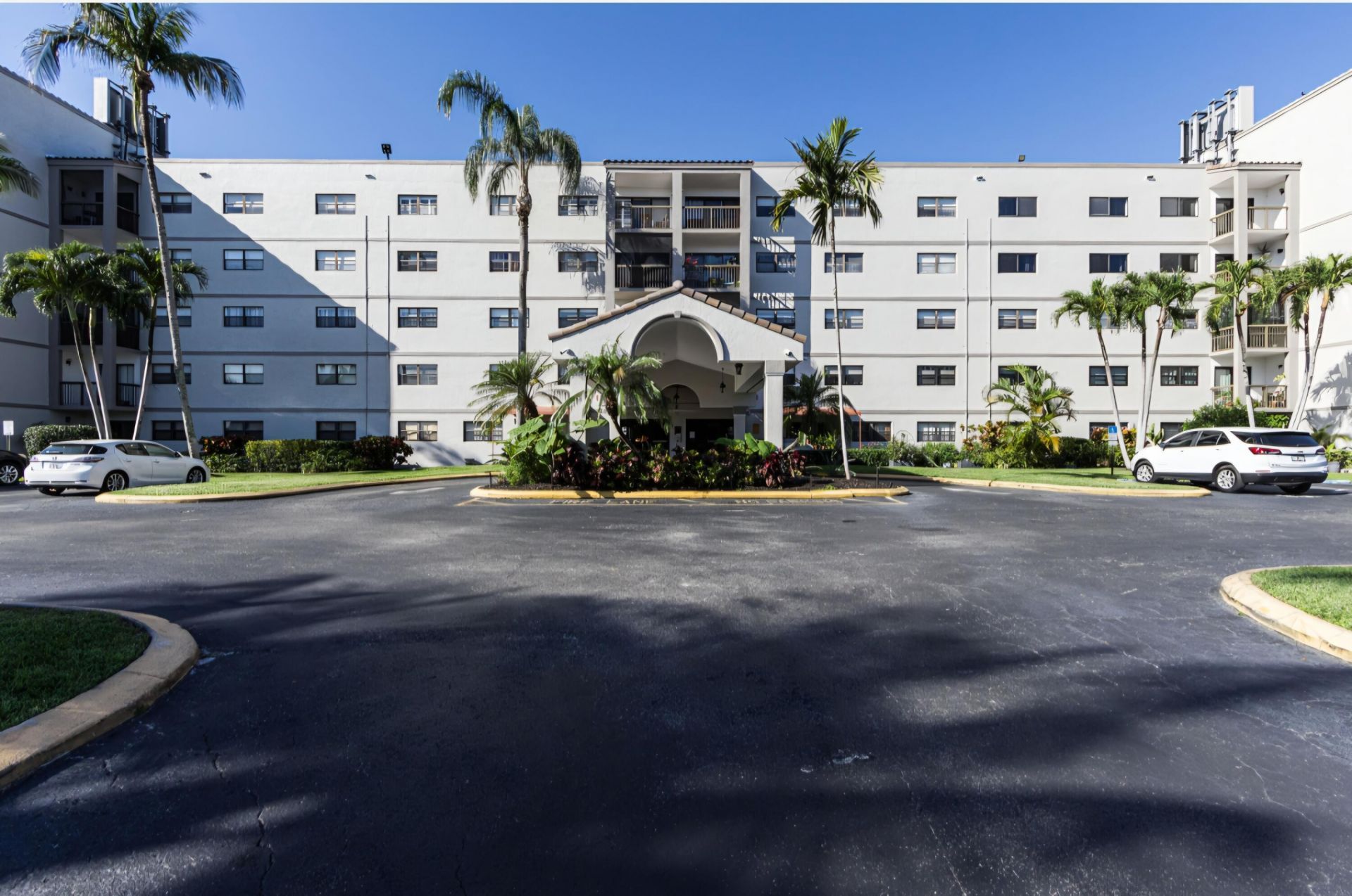 701 NW 19th Street, Unit 401, Fort Lauderdale, FL 33311 Photo