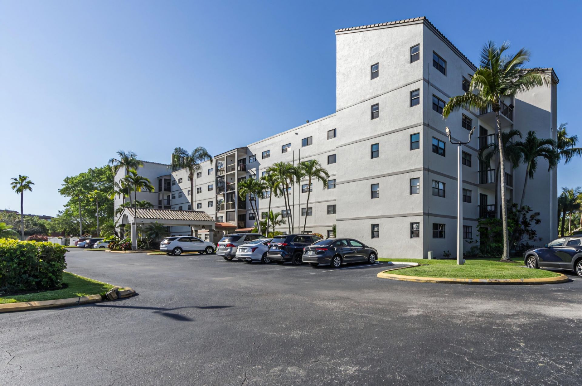 701 NW 19th Street, Unit 401, Fort Lauderdale, FL 33311 Photo