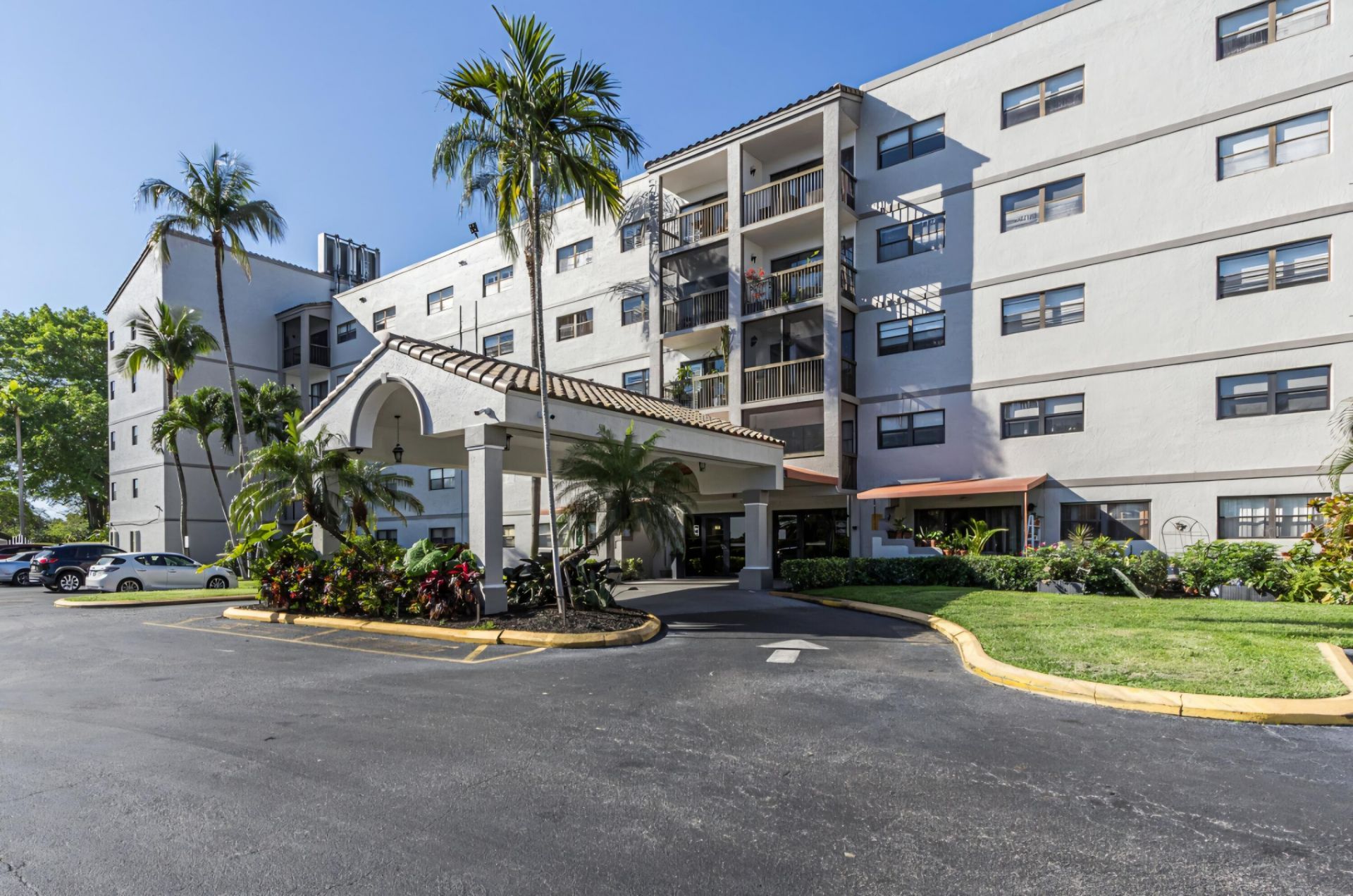 701 NW 19th Street, Unit 401, Fort Lauderdale, FL 33311 Photo