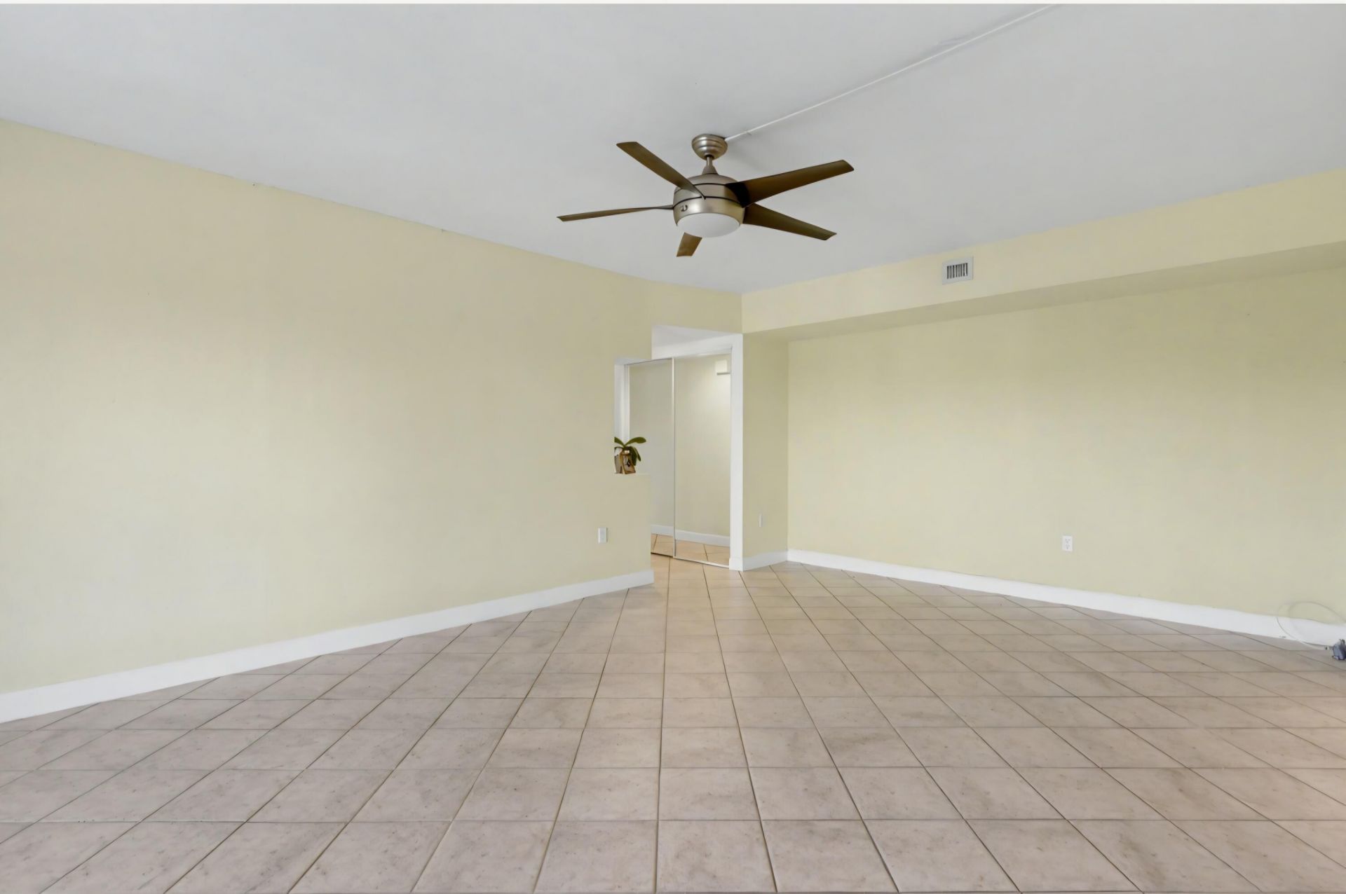 701 NW 19th Street, Unit 401, Fort Lauderdale, FL 33311 Photo