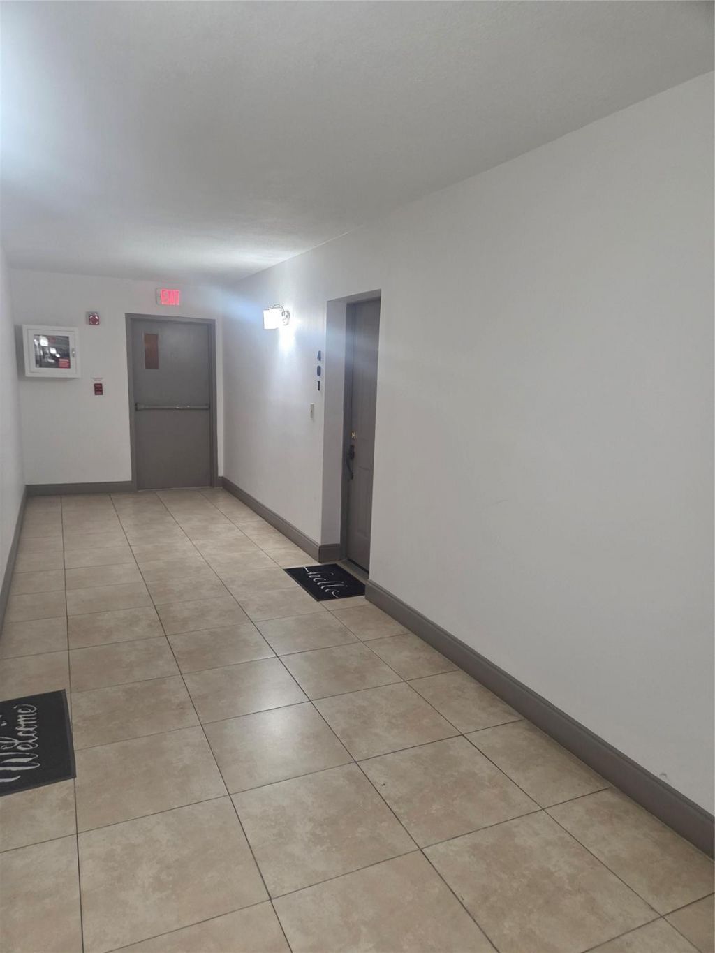 701 NW 19th Street, Unit 401, Fort Lauderdale, FL 33311 Photo