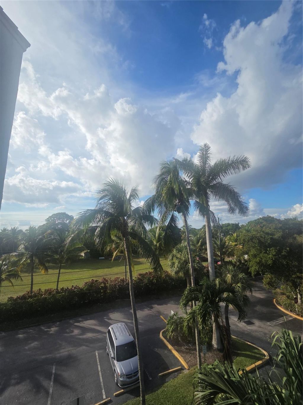 701 NW 19th Street, Unit 401, Fort Lauderdale, FL 33311 Photo