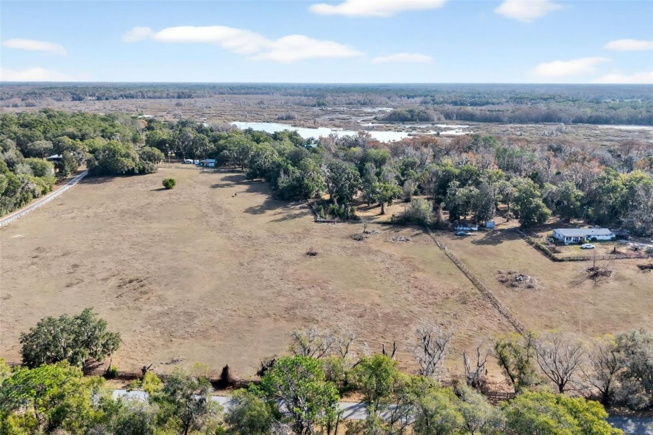 8989 S Great Oaks Drive, Floral City, FL 34436 Photo