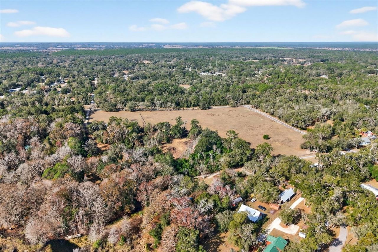 8989 S Great Oaks Drive, Floral City, FL 34436 Photo