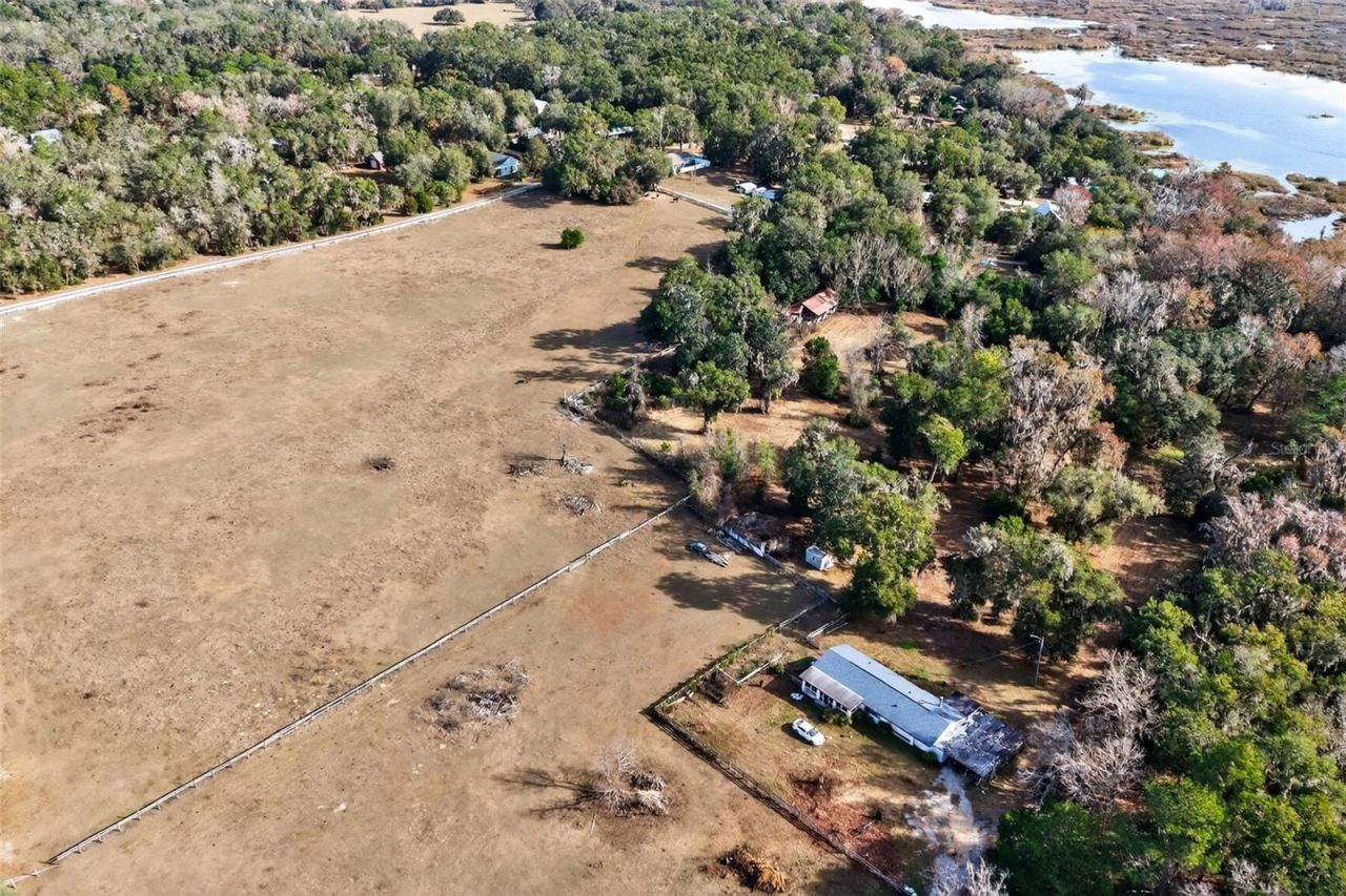 8989 S Great Oaks Drive, Floral City, FL 34436 Photo