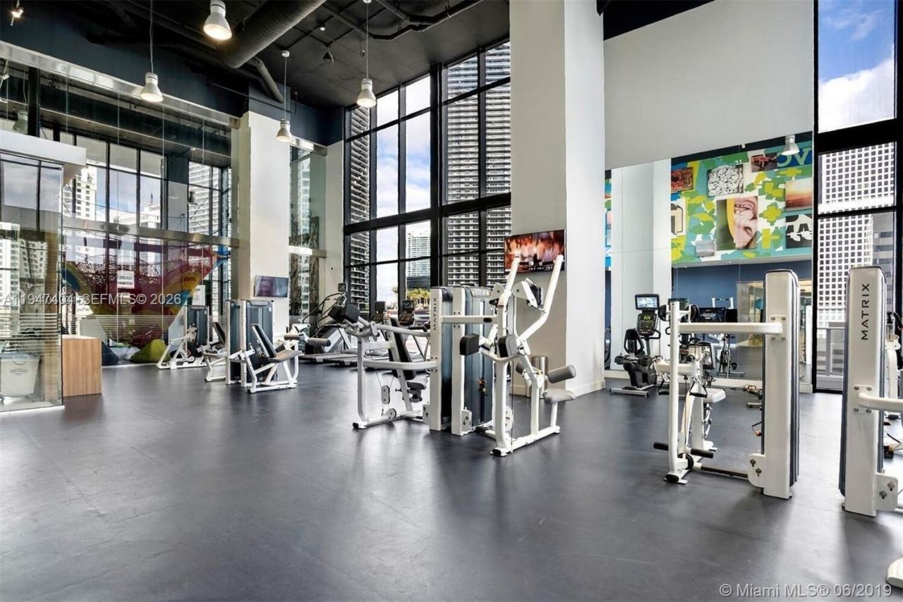 1010 Brickell Ave, Unit 2406, Miami, FL 33131 Photo